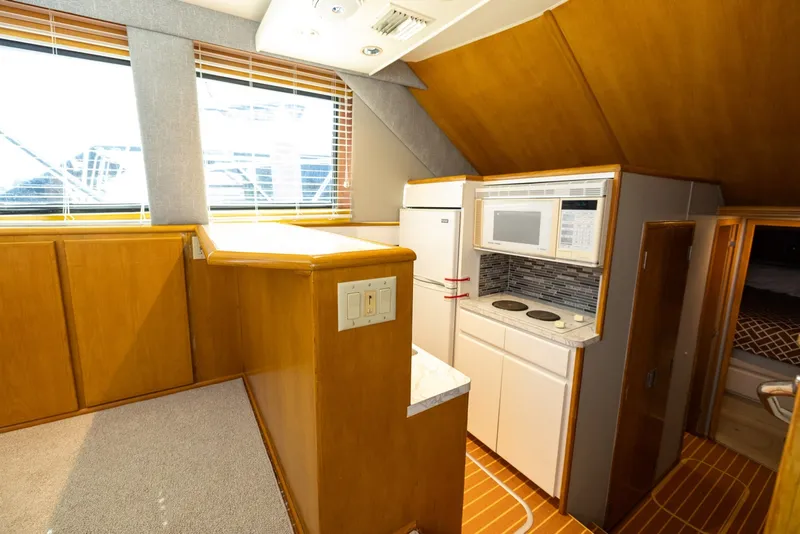 Slide: The Image of Hatteras 43 Convertible 1995 - 7951596