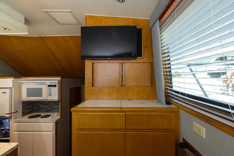 Slide: The Image of Hatteras 43 Convertible 1995 - 7951595