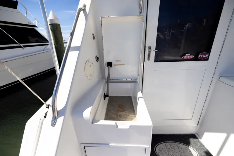 Slide: The Image of Hatteras 43 Convertible 1995 - 7951590