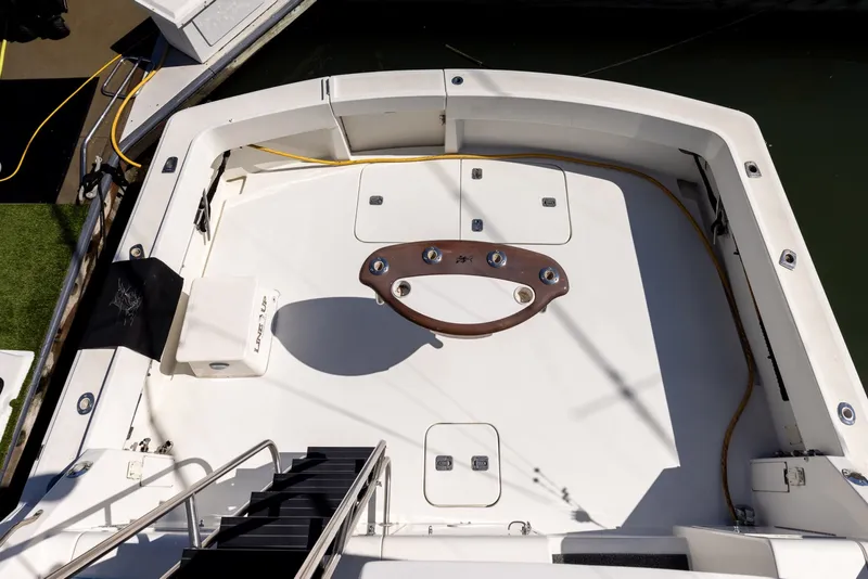 Slide: The Image of Hatteras 43 Convertible 1995 - 7951583