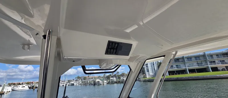 Slide: The Image of Pursuit 328 Sport 2019 - 7951676