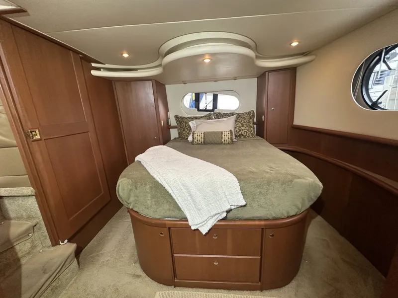 Slide: The Image of Silverton 43 Motor Yacht 2005 - 7953171