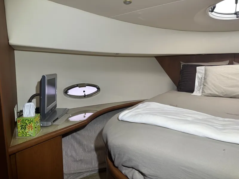Slide: The Image of Silverton 43 Motor Yacht 2005 - 7953177