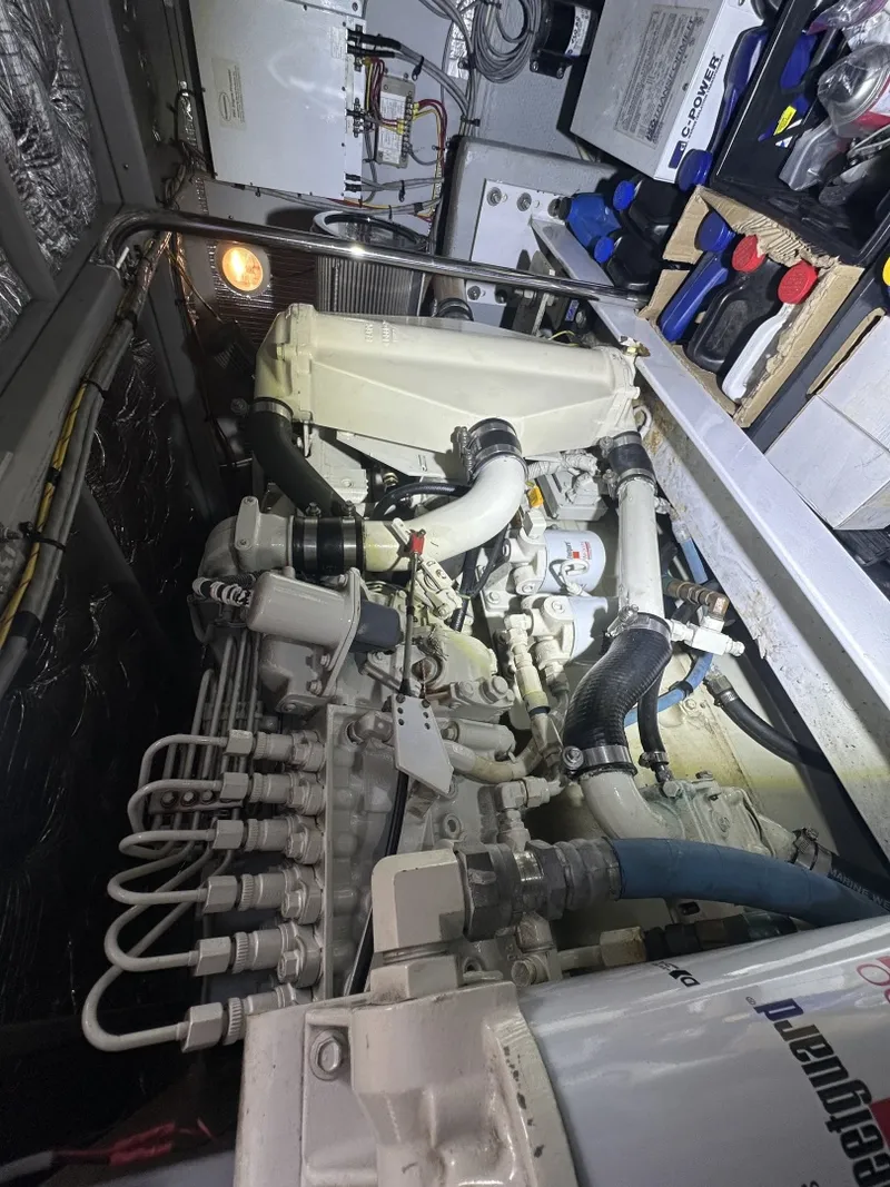 Slide: The Image of Silverton 43 Motor Yacht 2005 - 7953211
