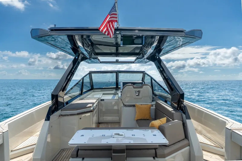 Slide: The Image of Evo Marine R4 2023 - 8064521