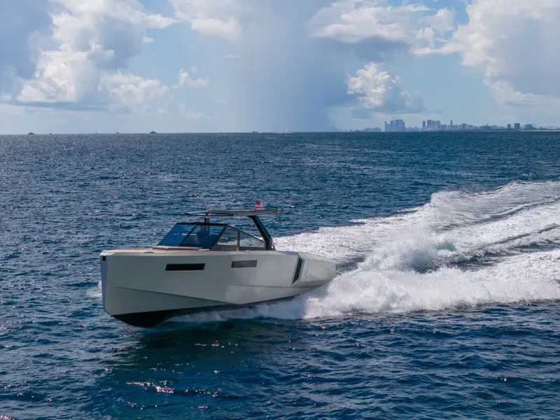 Slide: The Image of Evo Marine R4 2023 - 8064499