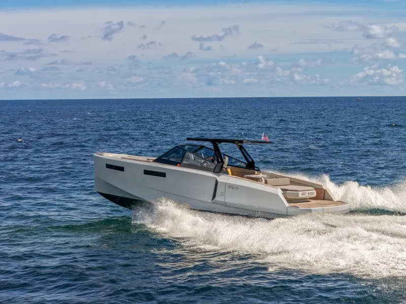 Slide: The Image of Evo Marine R4 2023 - 8064500