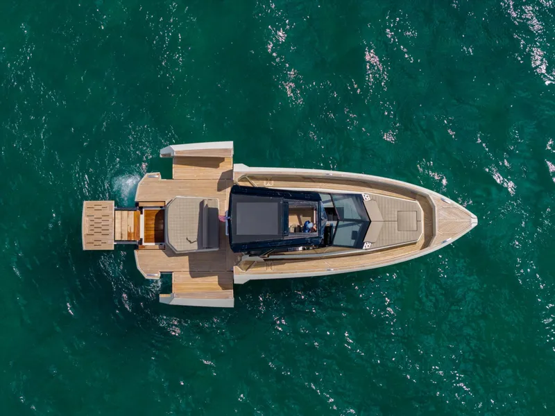 Slide: The Image of Evo Marine R4 2023 - 8064495