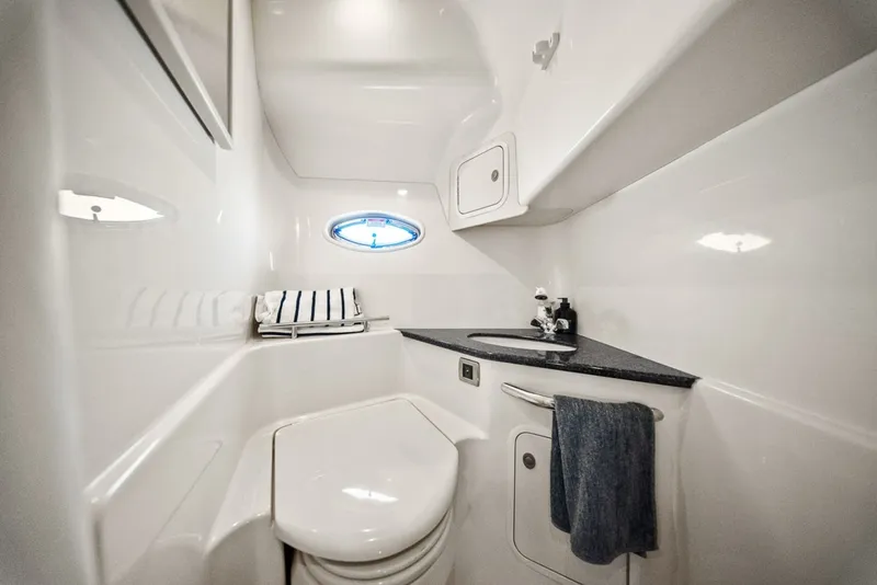Slide: The Image of Sea Ray 420 Sundancer 2005 - 7953581