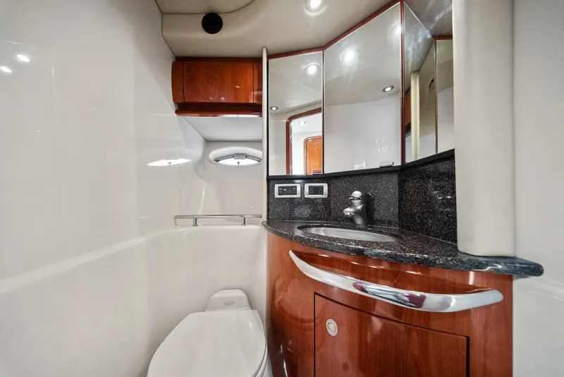 Slide: The Image of Sea Ray 420 Sundancer 2005 - 7953573