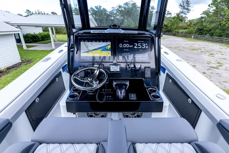 Slide: The Image of Yellowfin 36 Offshore 2026 - 7953745