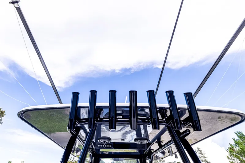 Slide: The Image of Yellowfin 36 Offshore 2026 - 7953779