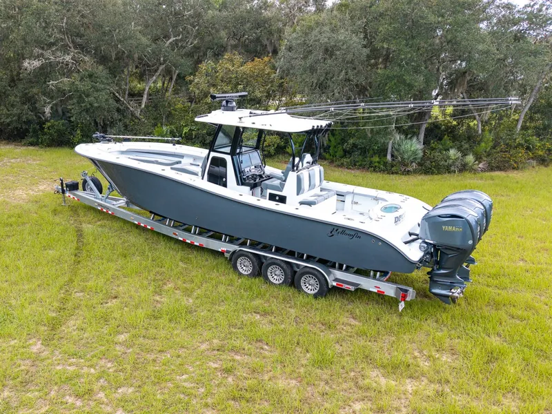 Slide: The Image of Yellowfin 36 Offshore 2026 - 7953737