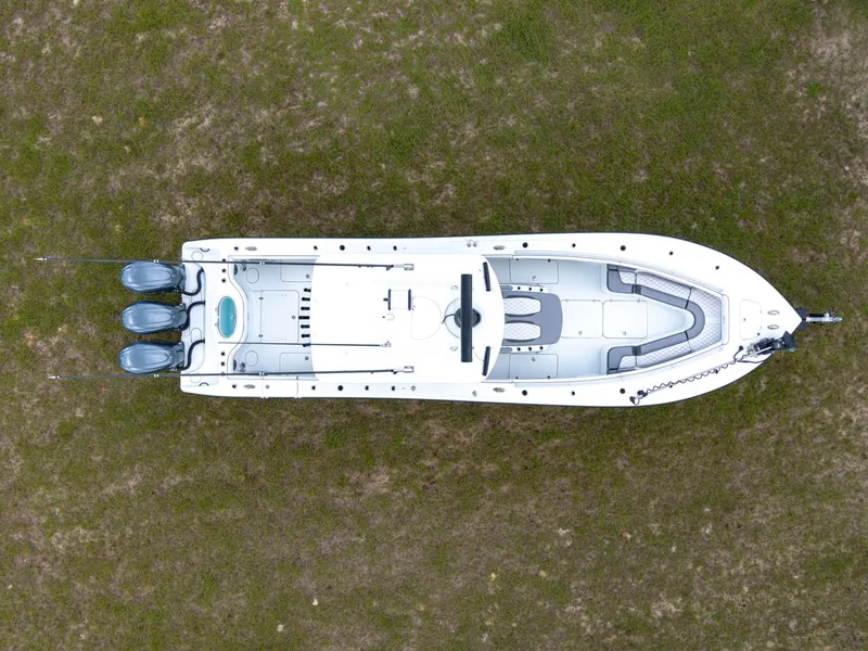 Slide: The Image of Yellowfin 36 Offshore 2026 - 7953741