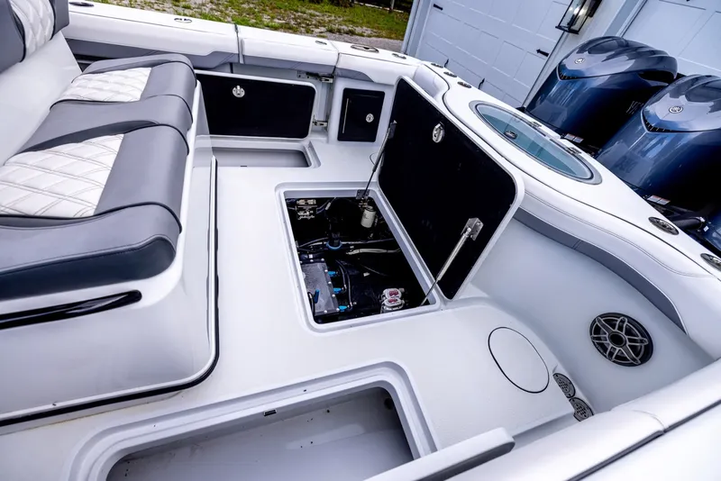 Slide: The Image of Yellowfin 36 Offshore 2026 - 7953778