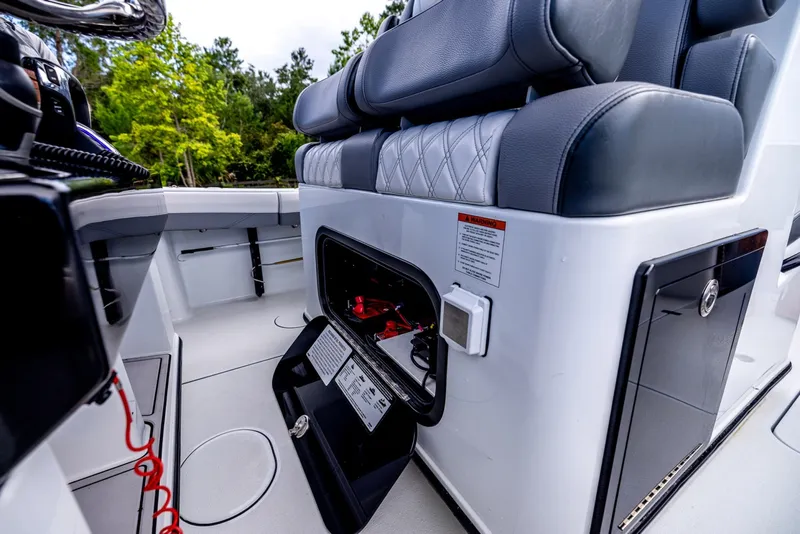 Slide: The Image of Yellowfin 36 Offshore 2026 - 7953771