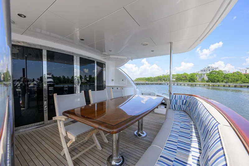 Slide: The Image of Hatteras 80 Motor Yacht 2013 - 7954261