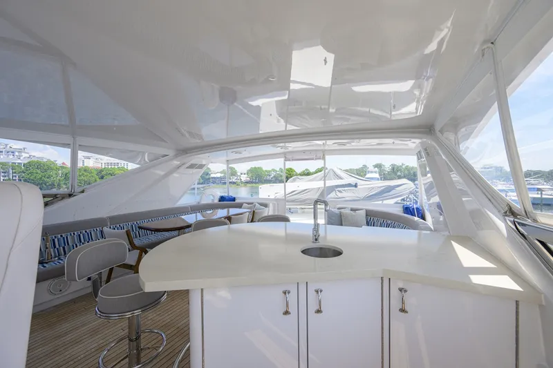 Slide: The Image of Hatteras 80 Motor Yacht 2013 - 7954278