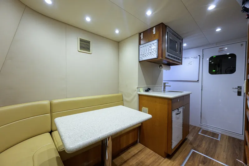 Slide: The Image of Hatteras 80 Motor Yacht 2013 - 7954296