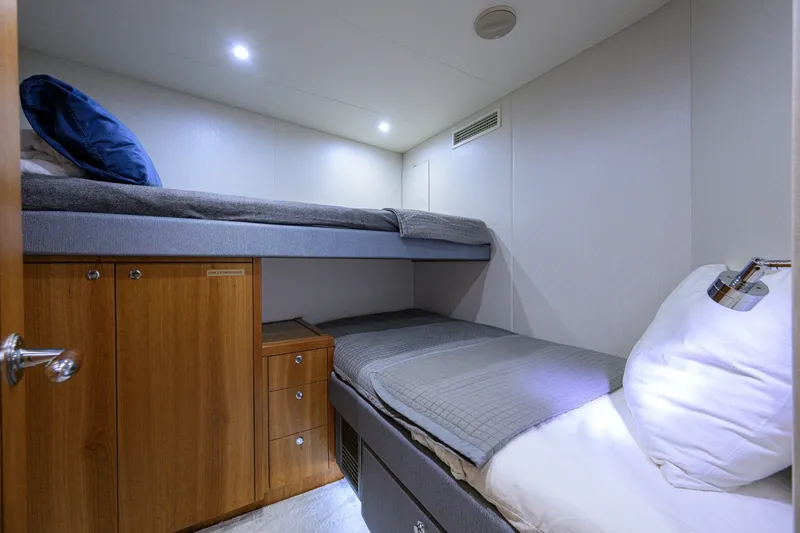 Slide: The Image of Hatteras 80 Motor Yacht 2013 - 7954239