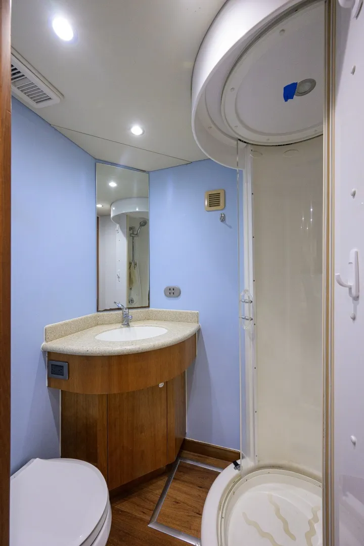 Slide: The Image of Hatteras 80 Motor Yacht 2013 - 7954297