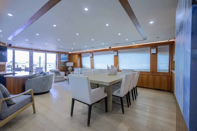 Slide: The Image of Hatteras 80 Motor Yacht 2013 - 7954178