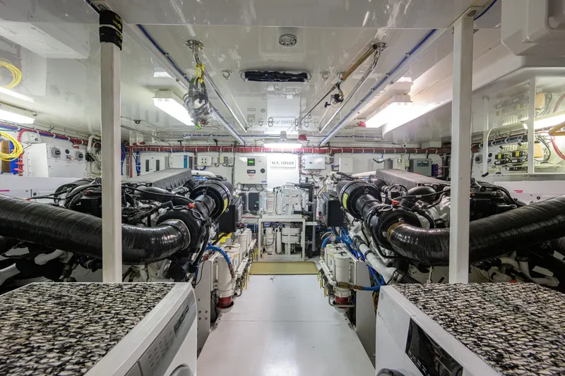 Slide: The Image of Hatteras 80 Motor Yacht 2013 - 7954302