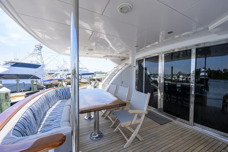 Slide: The Image of Hatteras 80 Motor Yacht 2013 - 7954254