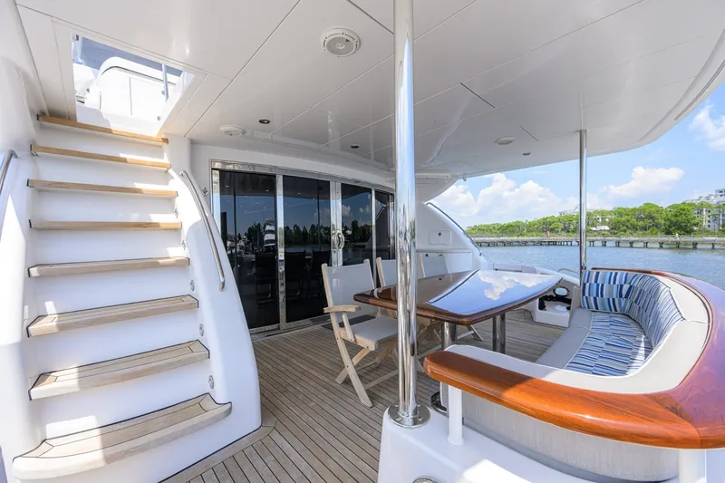 Slide: The Image of Hatteras 80 Motor Yacht 2013 - 7954259