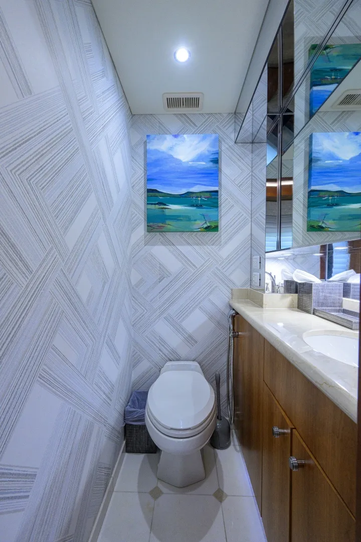 Slide: The Image of Hatteras 80 Motor Yacht 2013 - 7954180