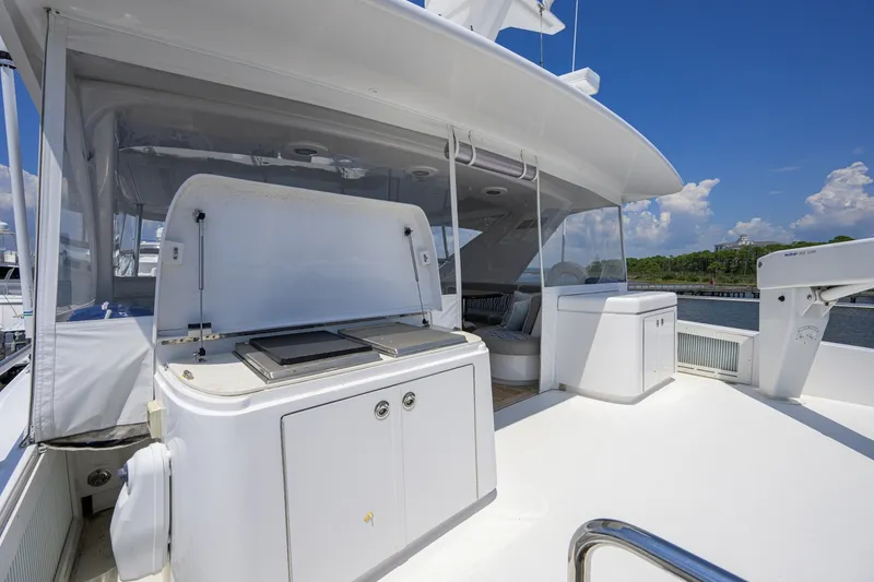 Slide: The Image of Hatteras 80 Motor Yacht 2013 - 7954266