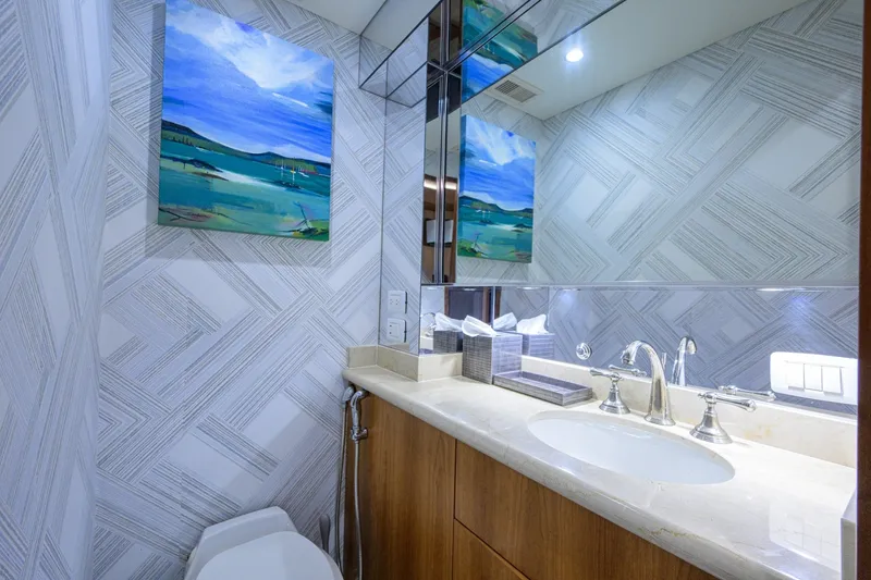 Slide: The Image of Hatteras 80 Motor Yacht 2013 - 7954182