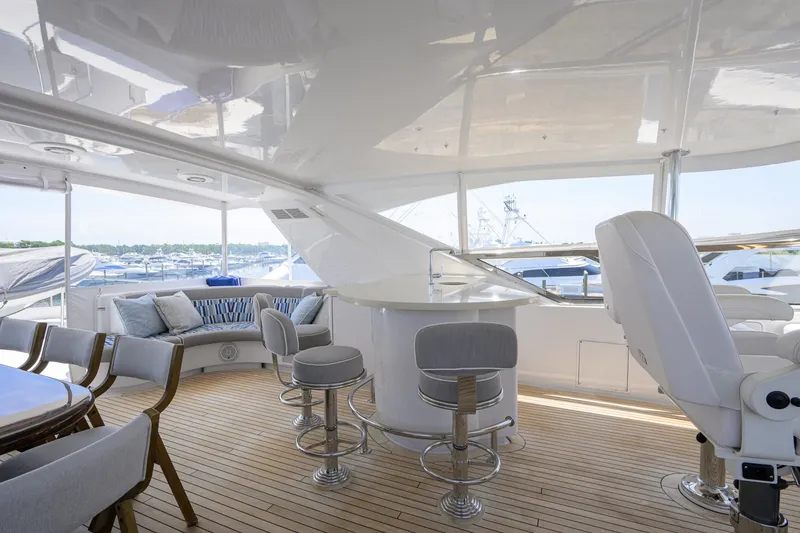 Slide: The Image of Hatteras 80 Motor Yacht 2013 - 7954276