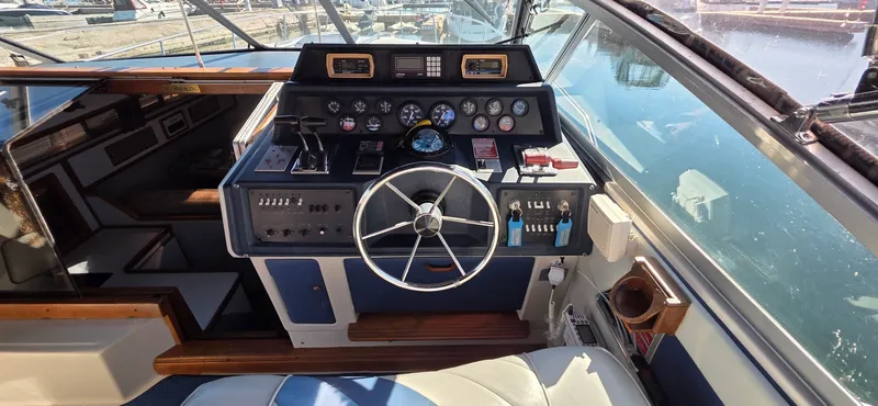 Slide: The Image of 1988 Sea Ray 340 - 8053616