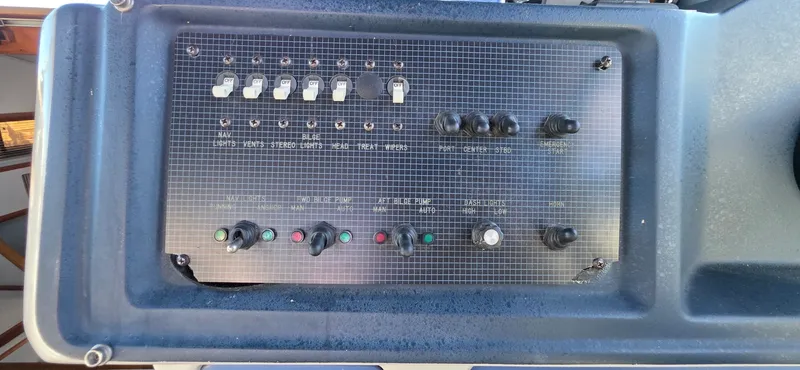 Slide: The Image of 1988 Sea Ray 340 - 8053618