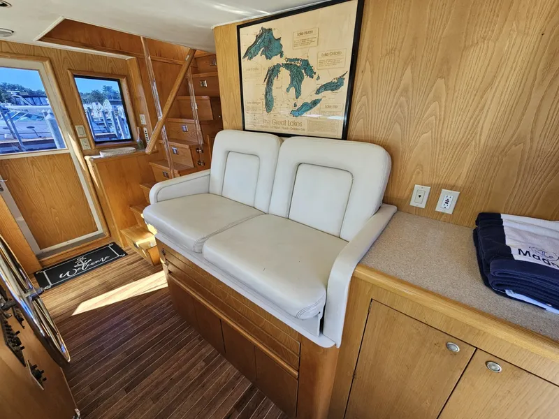 Slide: The Image of Hatteras 70 Cockpit Motor Yacht 1991 - 7958859