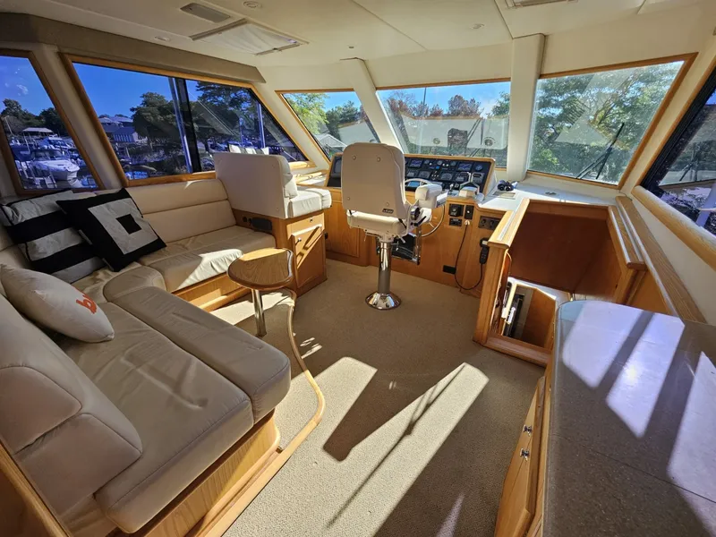 Slide: The Image of Hatteras 70 Cockpit Motor Yacht 1991 - 7958862