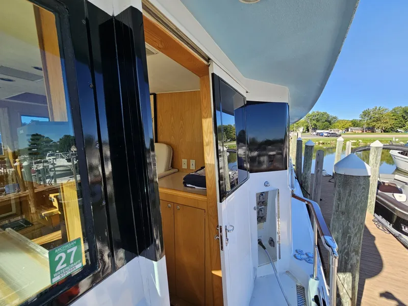 Slide: The Image of Hatteras 70 Cockpit Motor Yacht 1991 - 7958858