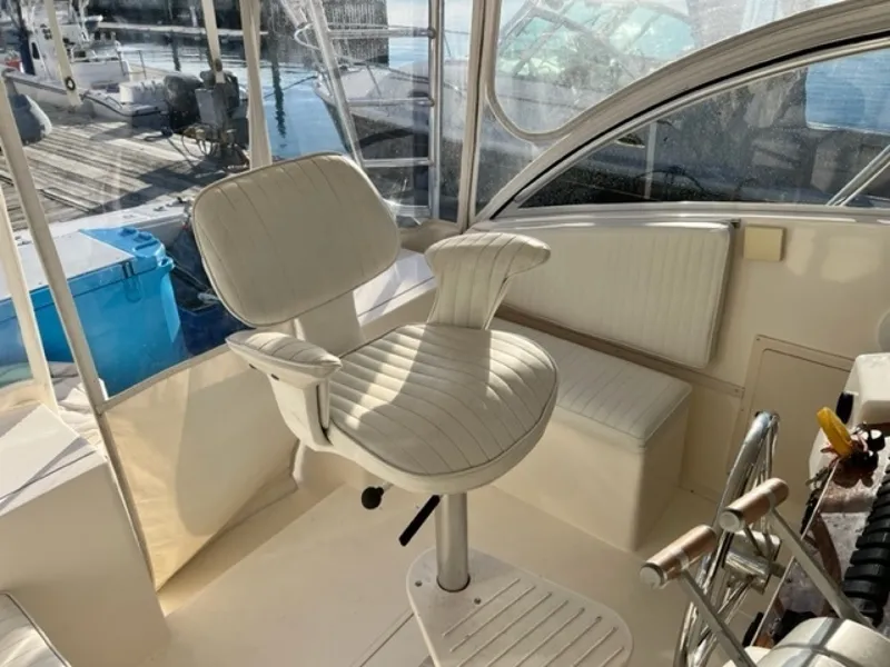 Slide: The Image of Captains Chair - 8036782