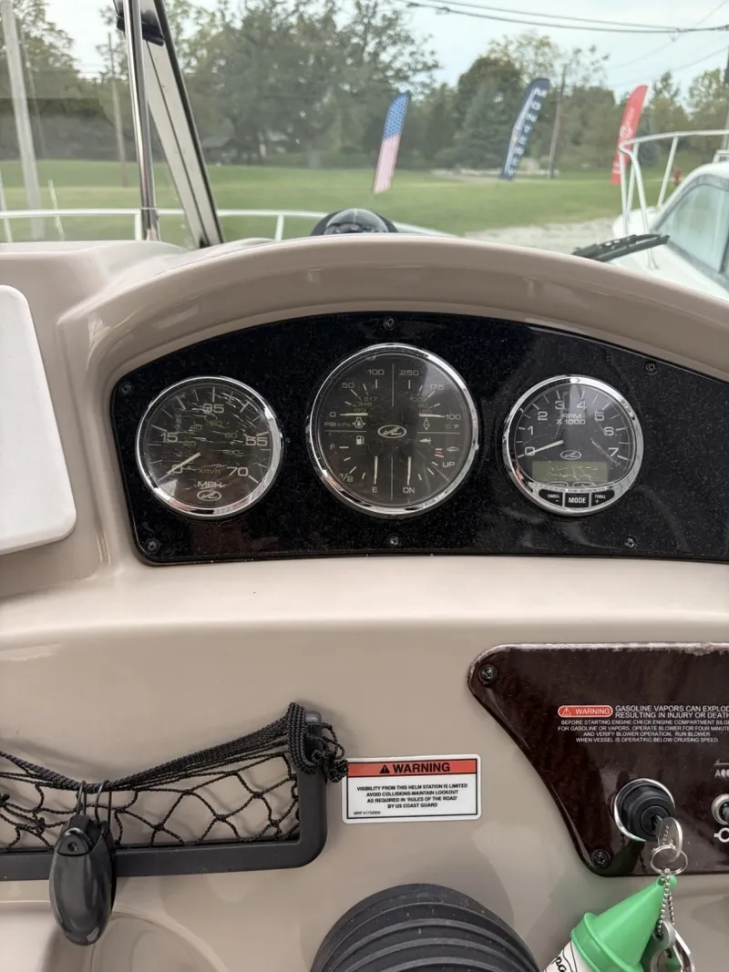 Slide: The Image of Sea Ray 240 Sundancer 2007 - 8169730
