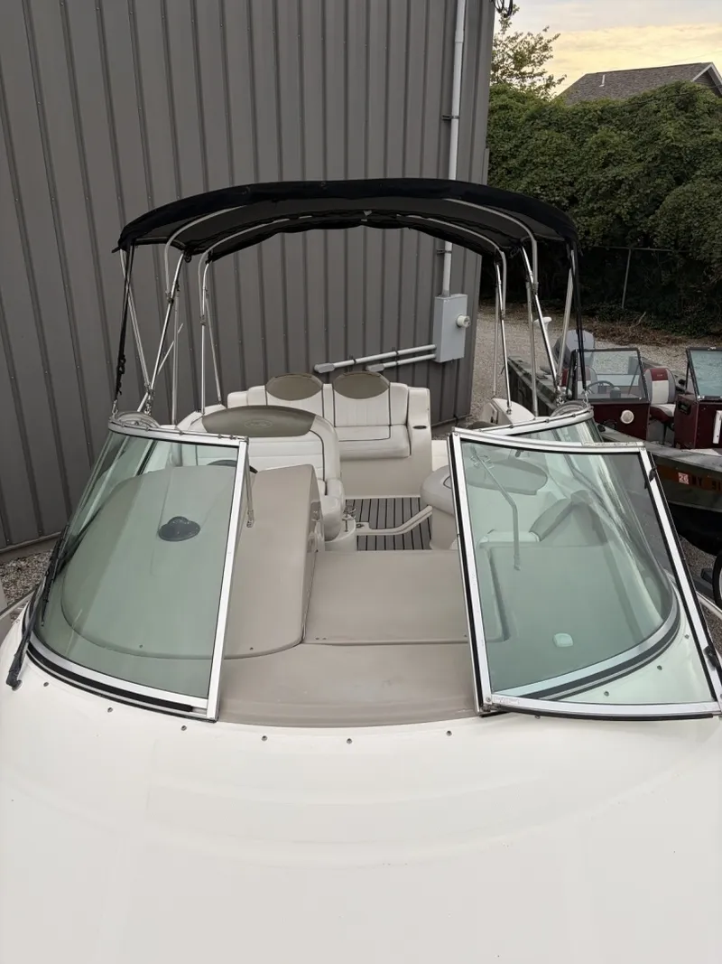 Slide: The Image of Sea Ray 240 Sundancer 2007 - 8169719