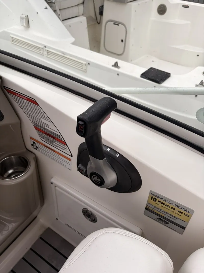Slide: The Image of Sea Ray 240 Sundancer 2007 - 8169717