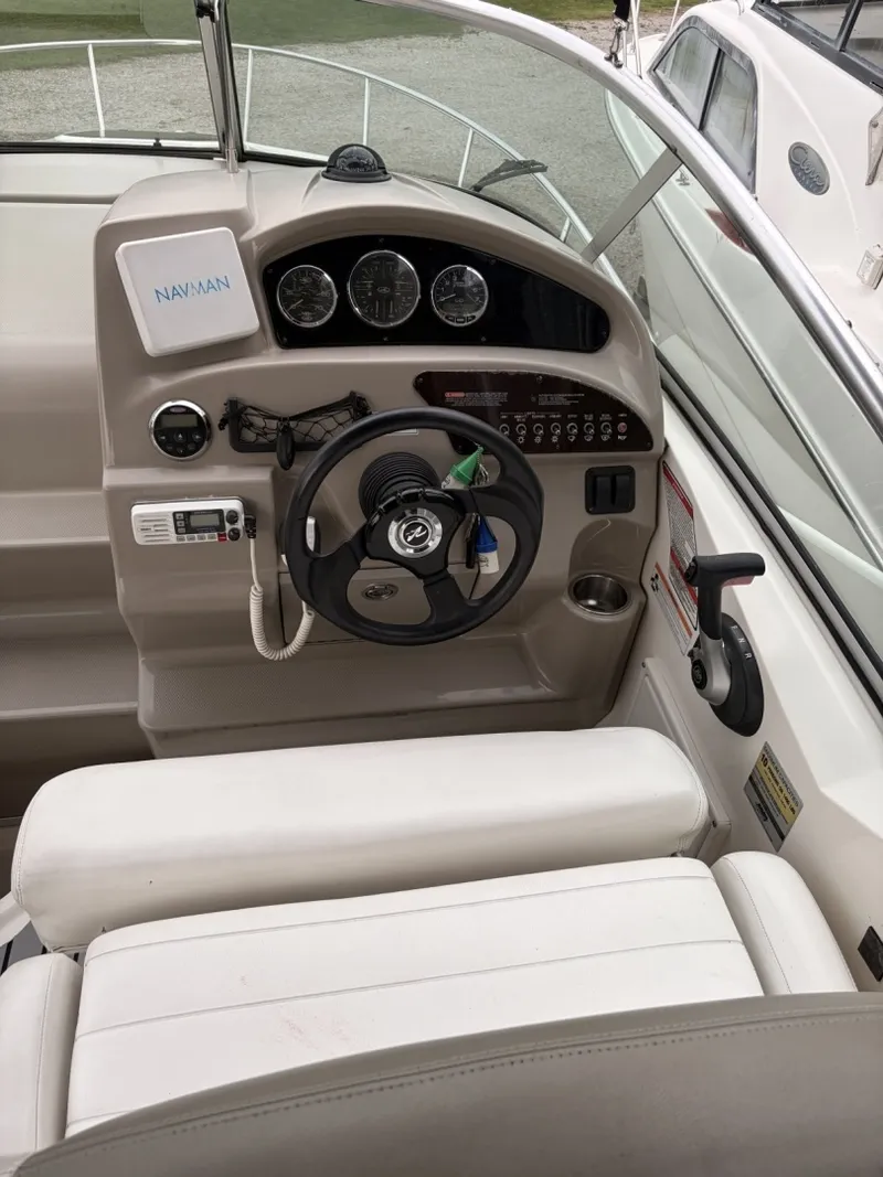 Slide: The Image of Sea Ray 240 Sundancer 2007 - 8169729