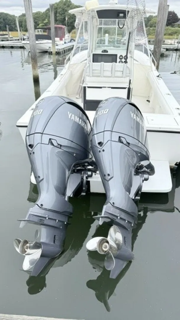 Slide: The Image of Regulator Marine Forward Seating 2000 - 7959741