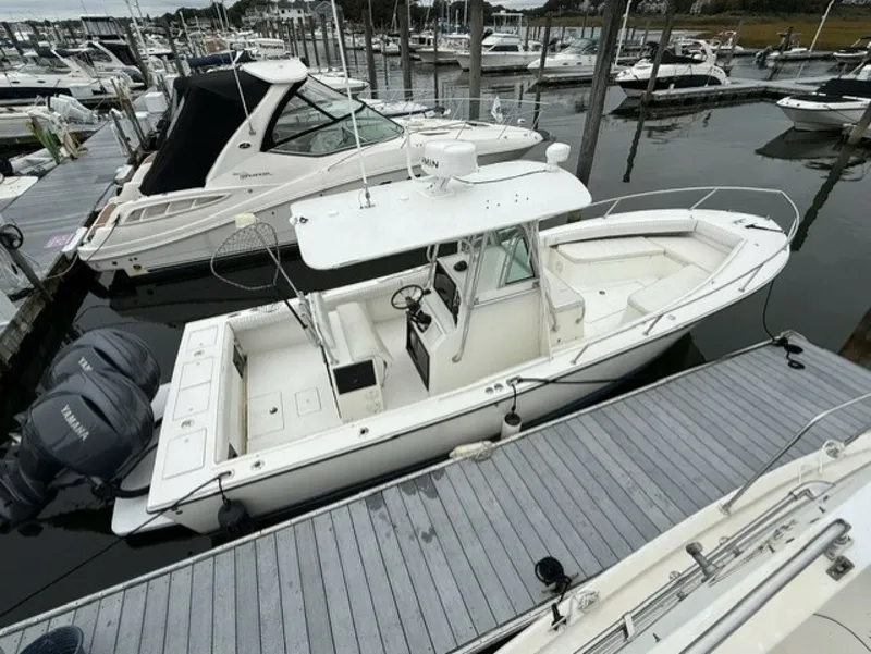 Slide: The Image of Regulator Marine Forward Seating 2000 - 7959745