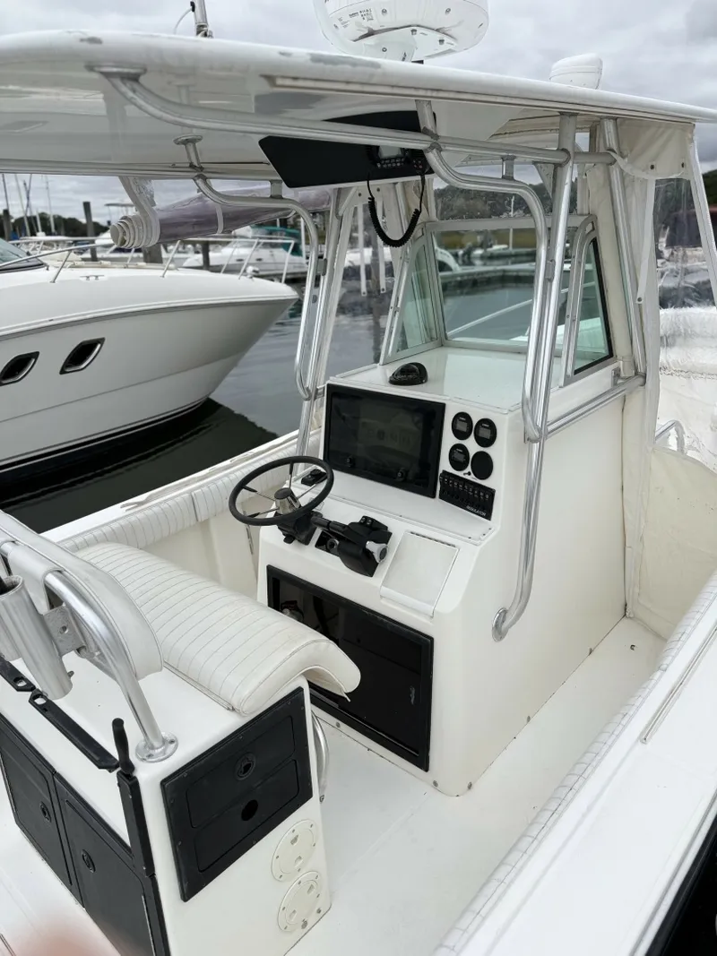 Slide: The Image of Regulator Marine Forward Seating 2000 - 7959740