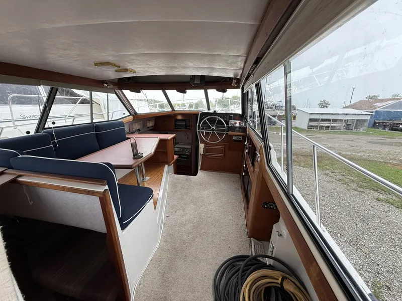 Slide: The Image of Bayliner 32 1987 - 7959704