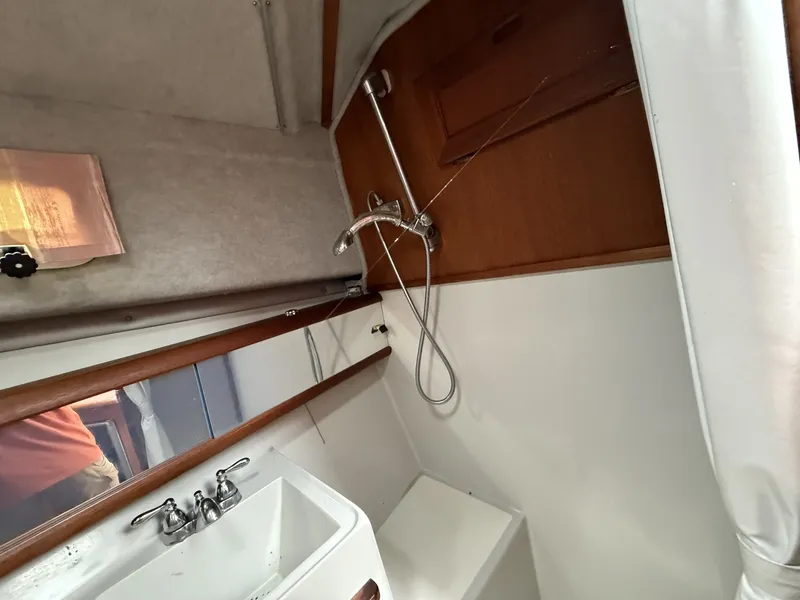 Slide: The Image of Bayliner 32 1987 - 7959715