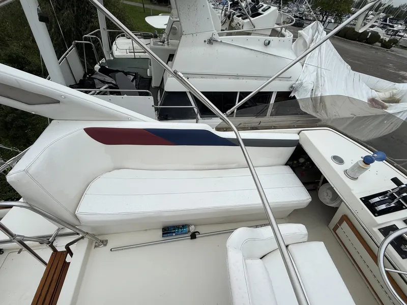 Slide: The Image of Bayliner 32 1987 - 7959701
