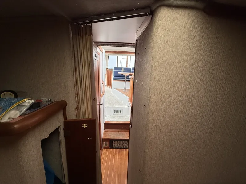 Slide: The Image of Bayliner 32 1987 - 7959718